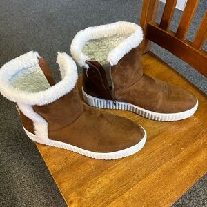 Arizona Jean Company ankle boots.  Brown. Size 10